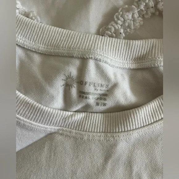 WHITE ARIE OFFLINE WORKOUT T 🤍 - Picture 2 of 3